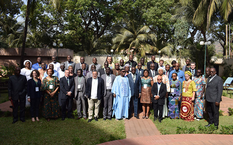 RESAOLAB presents the overview of phase 2 during its 5th Steering Committee meeting held in Mali
