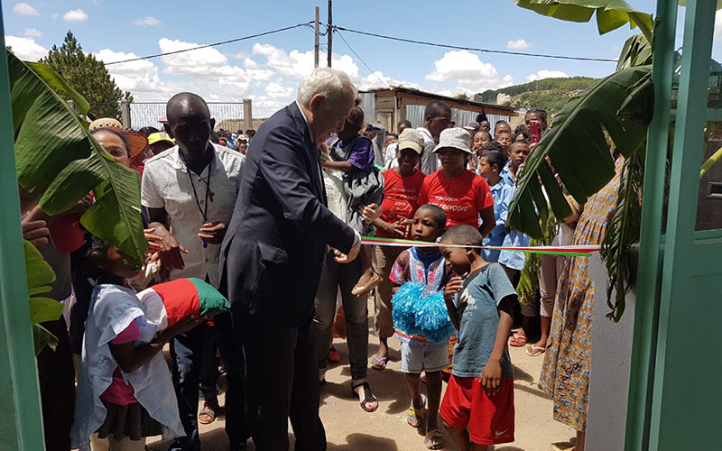 Inauguration of the Alain Mérieux High School with the Akamasoa association of Madagascar