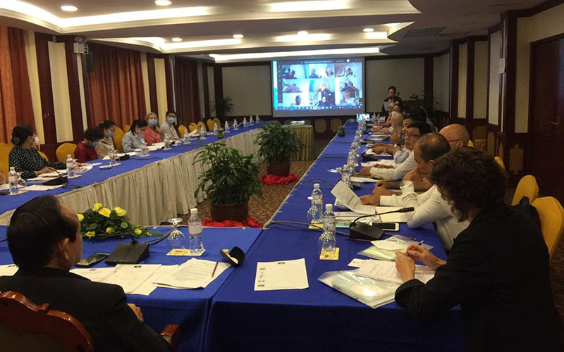 the first steering committee meeting in Phnom Penh to discuss the SEALAB project