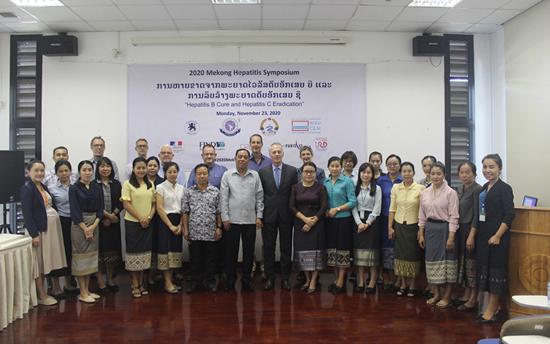 les participants du Laos au Symposium sur les hépatites virales dans le bassin du Mékong 2020 