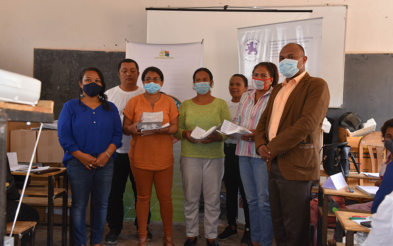 Formation des enseignants des écoles primaires de Madagascar aux kits d'éducation à la santé