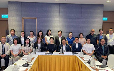 Les participants à la réunion de coordination nationale pour la surveillance de la résistance aux antimicrobiens au Laos