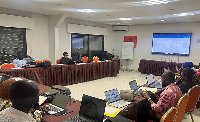 Participants in tutorials during the training workshop