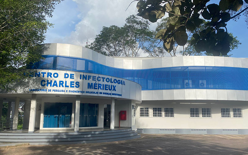 Façade extérieure du centre d'infectiologie Charles Mérieux du Brésil.